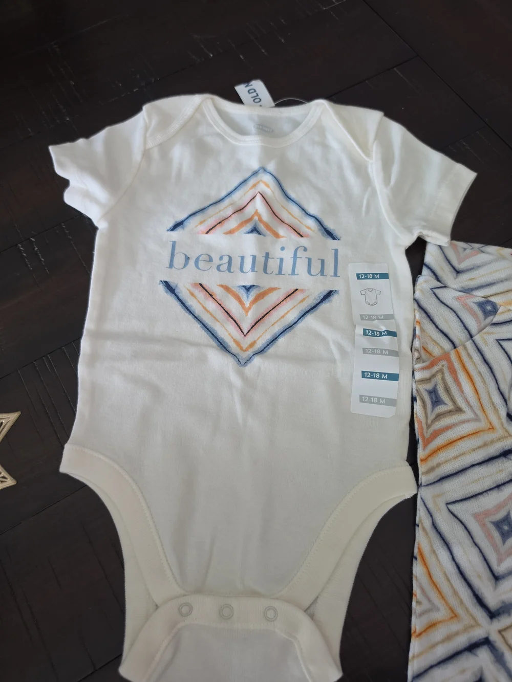 NWT Old Navy Baby Mix Match Set Beautiful Bodysuit 12-18M Geometric Pants 18-24M